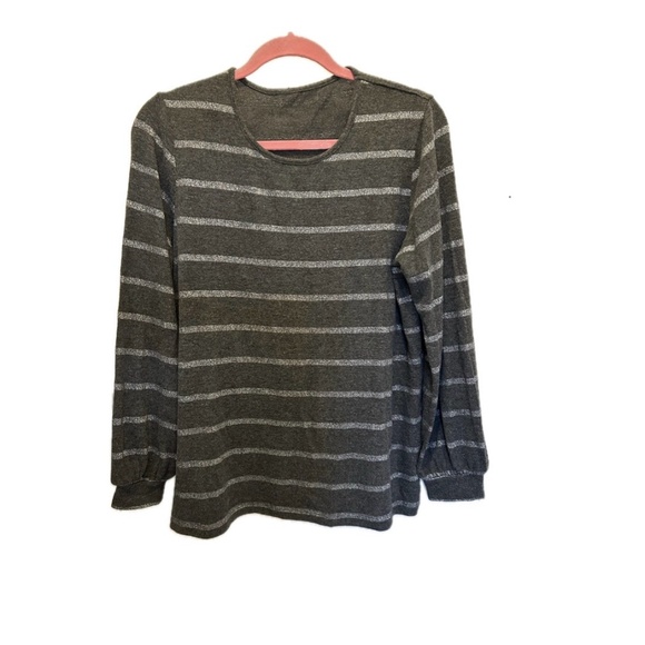 Metallic Silver Striped Gray Sweater - Pullover Size L - Picture 4 of 7